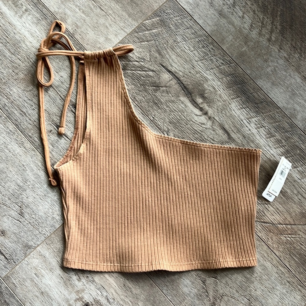 One shoulder ribbed crop top